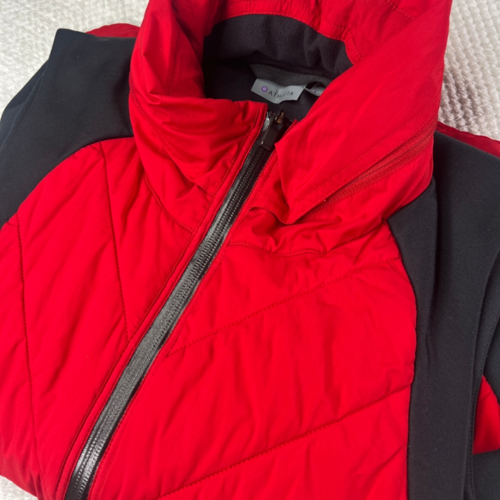 Athleta PrimaLoft Quilted Puffer Vest Red Black Colorblock Stowaway Hood Small